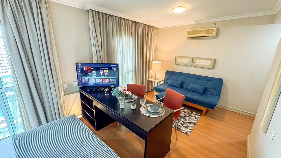 Deluxe Suite | Blackout drapes, iron/ironing board, free WiFi