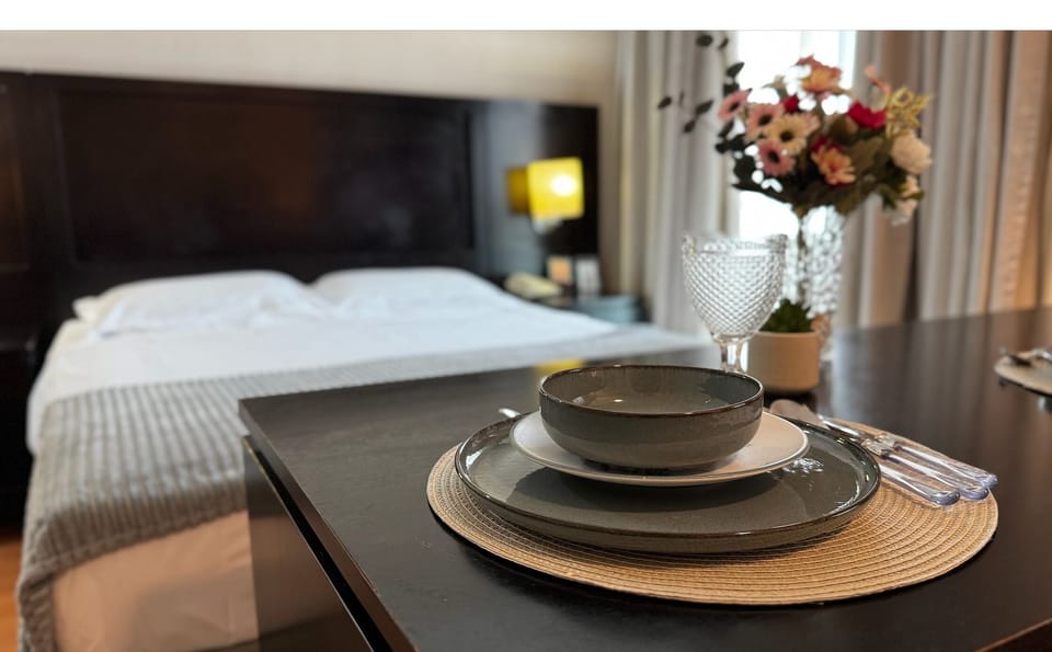 Deluxe Suite | Blackout drapes, iron/ironing board, free WiFi