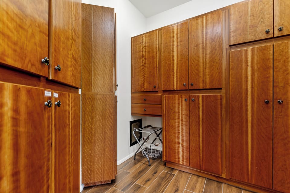 Master bedroom walk-in closet