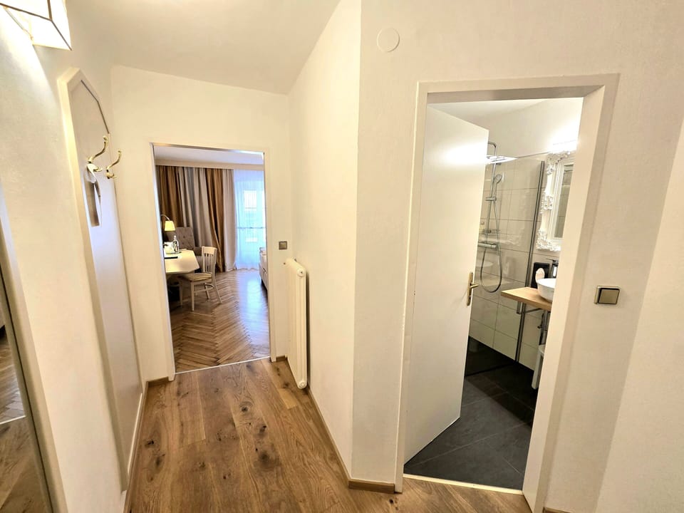 Classic Double or Twin Room, City View | Desk, laptop workspace, blackout drapes, soundproofing