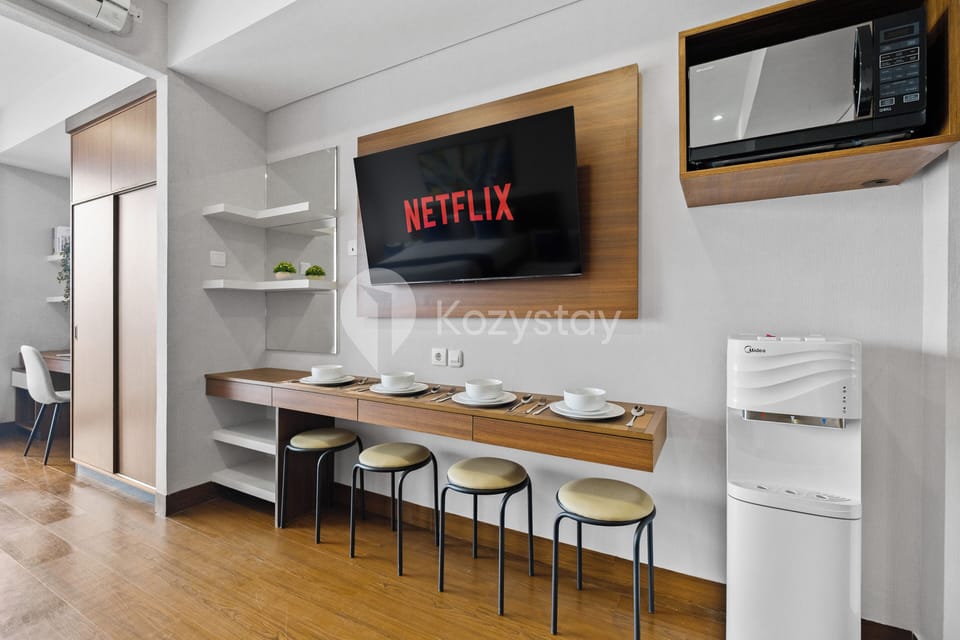 Apartment, 1 Bedroom, City View | Dining room