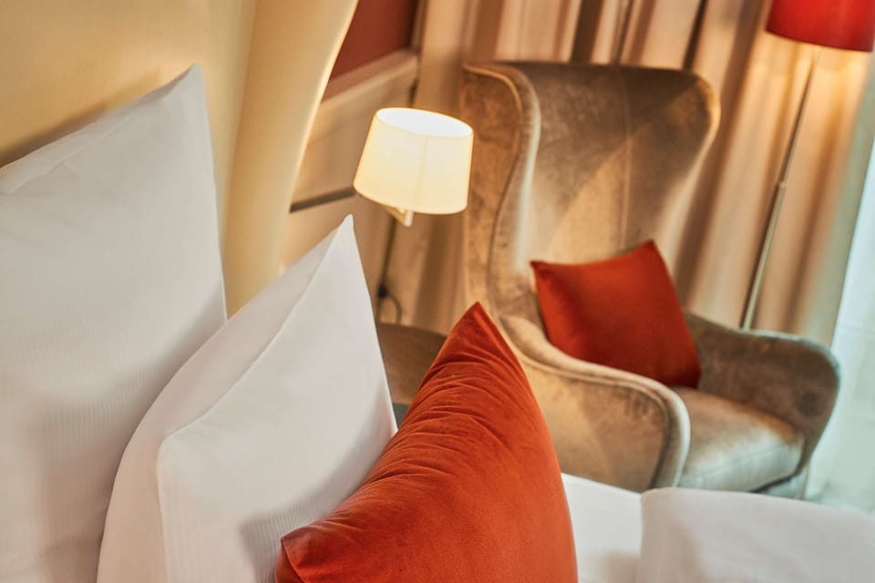 Standard Double Room | In-room business center