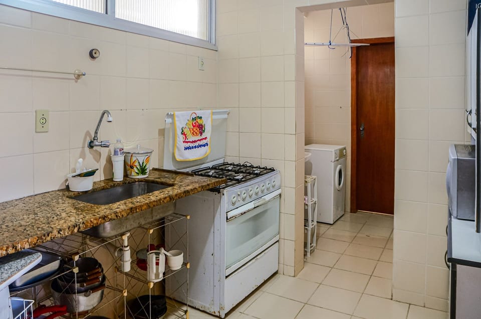 Basic Apartment | Private kitchen | Cookware/dishes/utensils