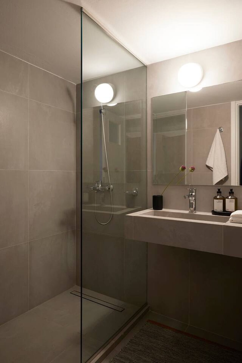 Modern barroom!