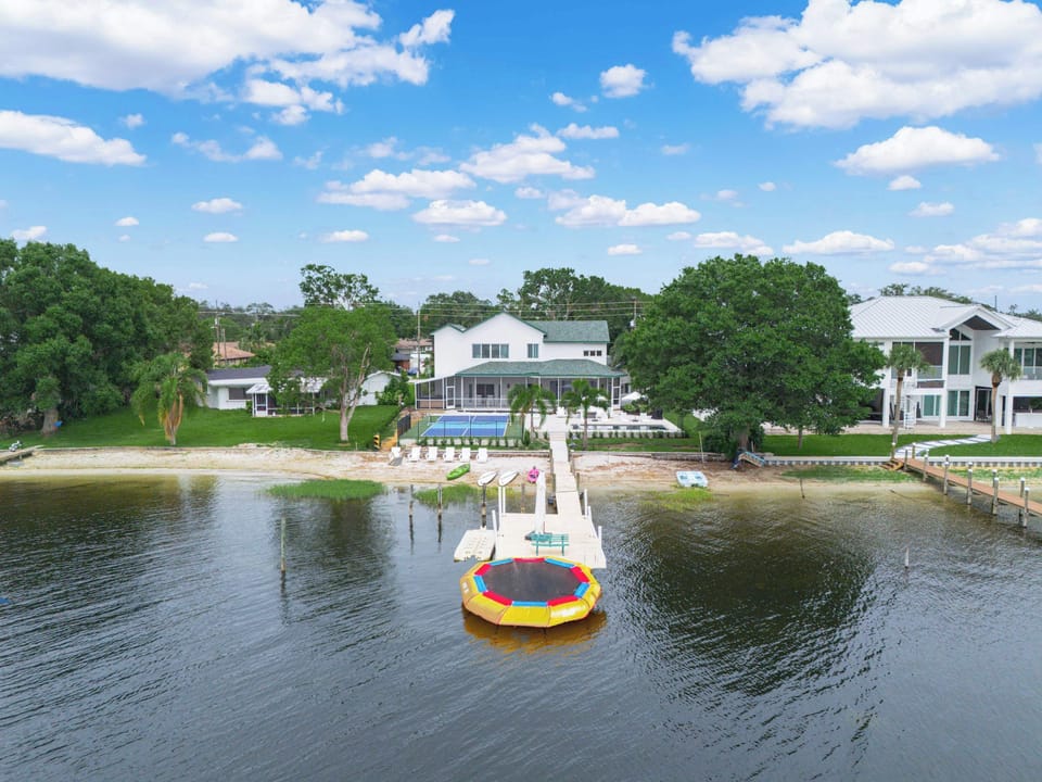 Your lakefront paradise awaits! Dive into relaxation, adventure, and unforgettable views right from your doorstep.