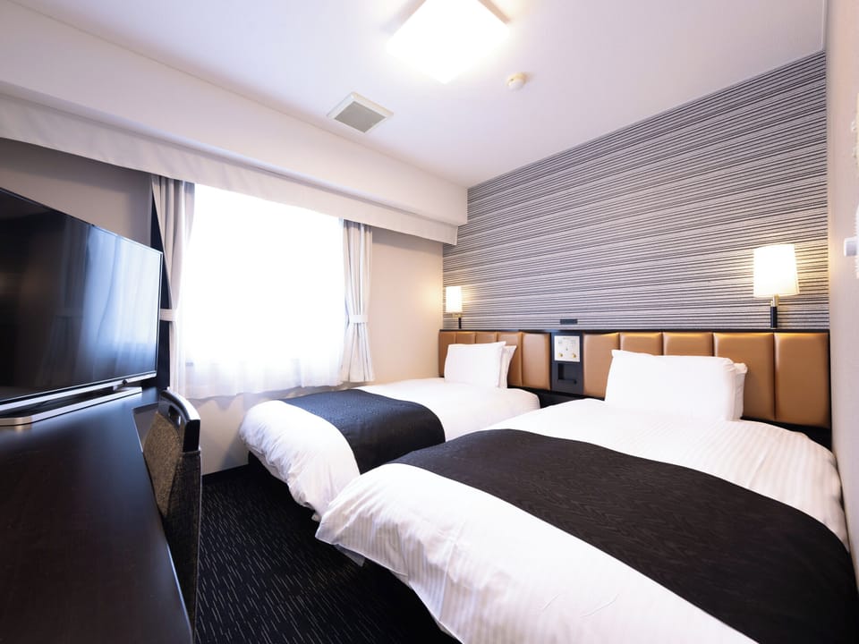 Desk, blackout drapes, free WiFi, bed sheets