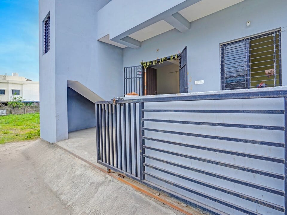 House | Reception