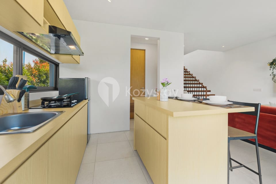 Villa, 4 Bedrooms, Mountain View | Private kitchen | Full-size fridge, microwave, stovetop, rice cooker