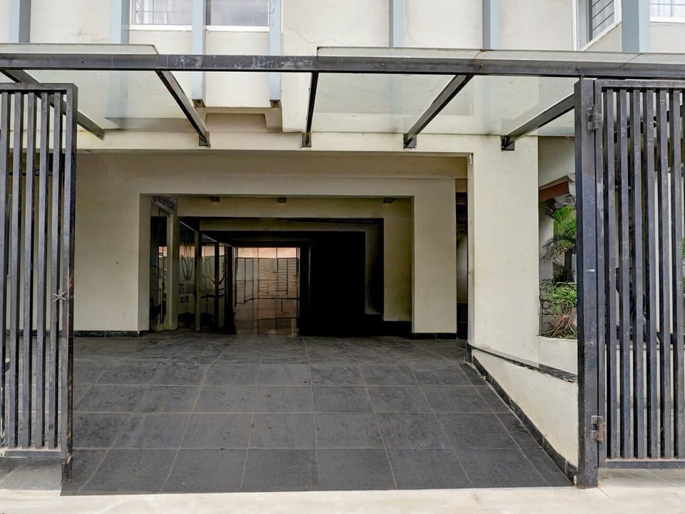 House | Reception