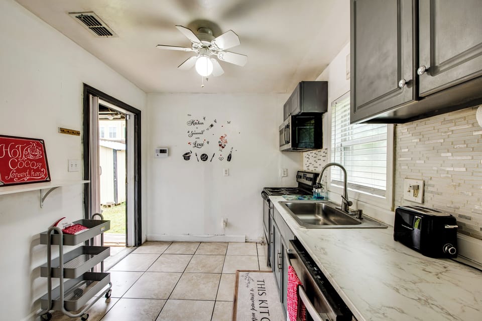 House (3 Bedrooms) | Interior