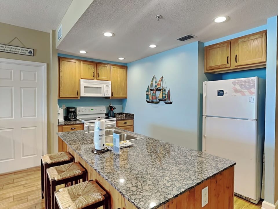 Kitchen Island with Seating