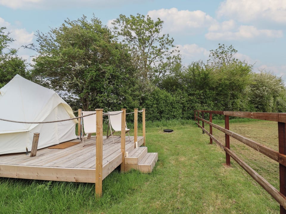 Cottage | Property grounds