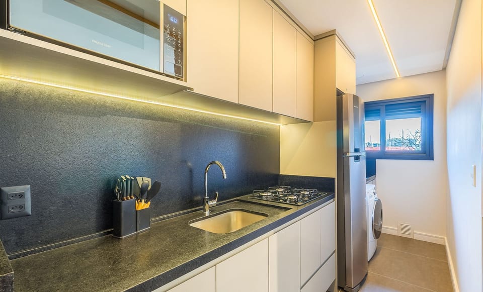 Basic Apartment | Private kitchen | Cookware/dishes/utensils