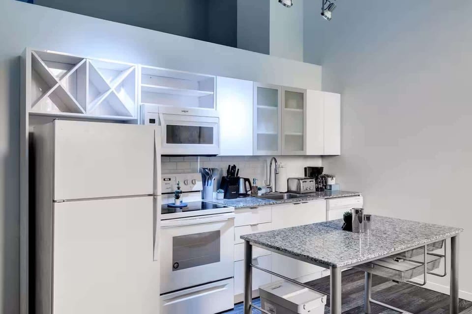 Full Kitchen