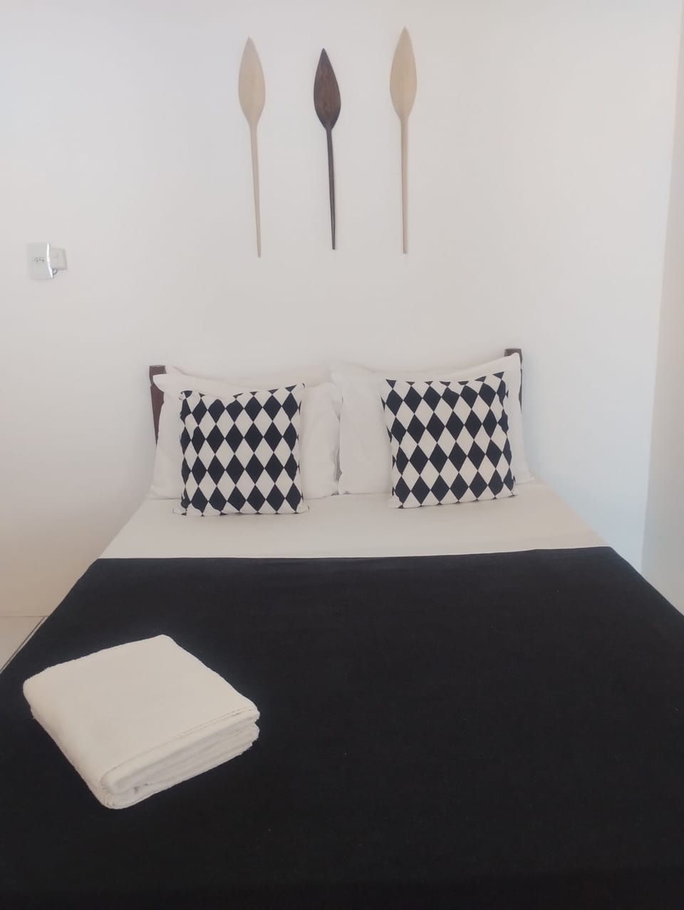 Comfort Room | Free WiFi, bed sheets