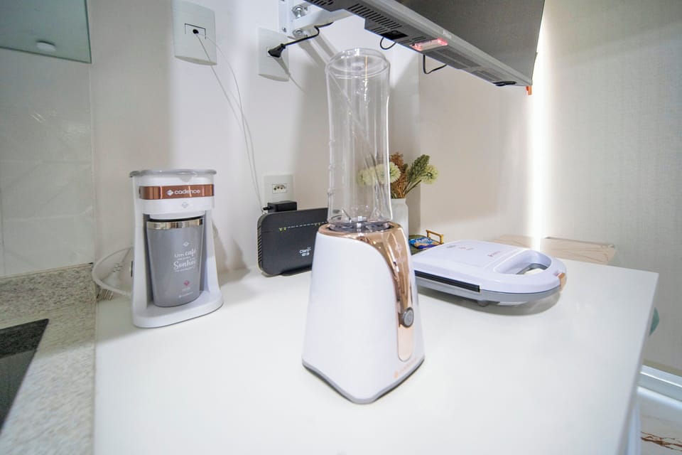 Superior Studio Suite, City View | Private kitchen