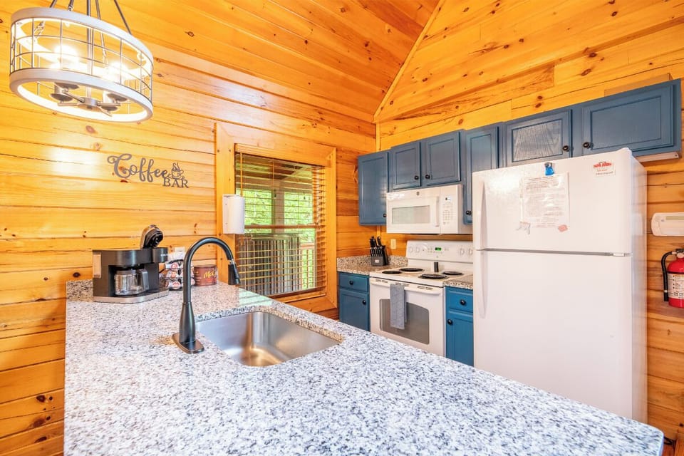 Moonshine Hollow's fully-equipped kitchen