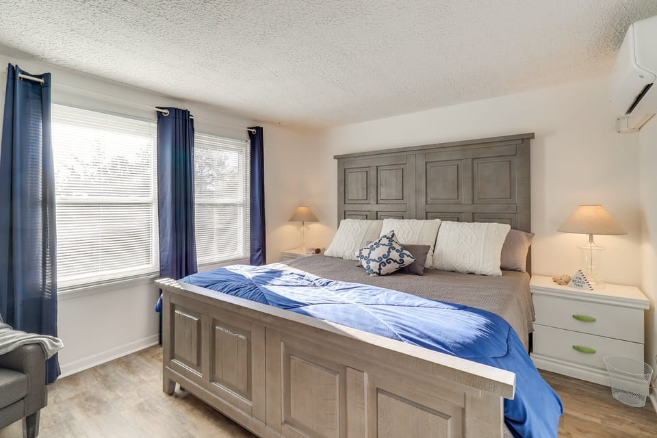 Indoors, Lamp, Furniture, Home Decor, Bed