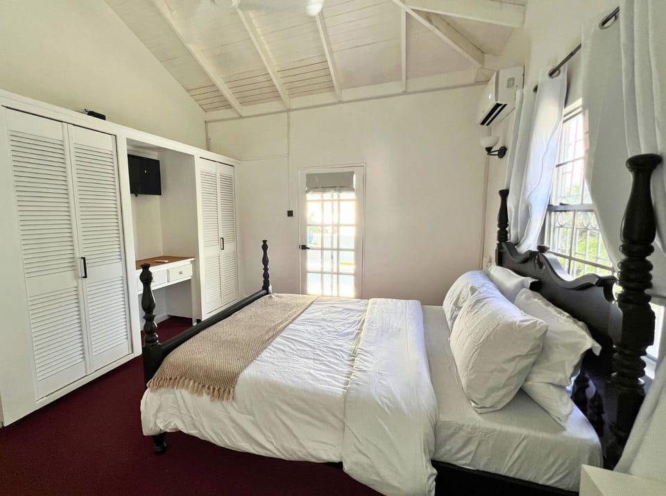 Wake up and step straight onto the veranda from the master bedroom.