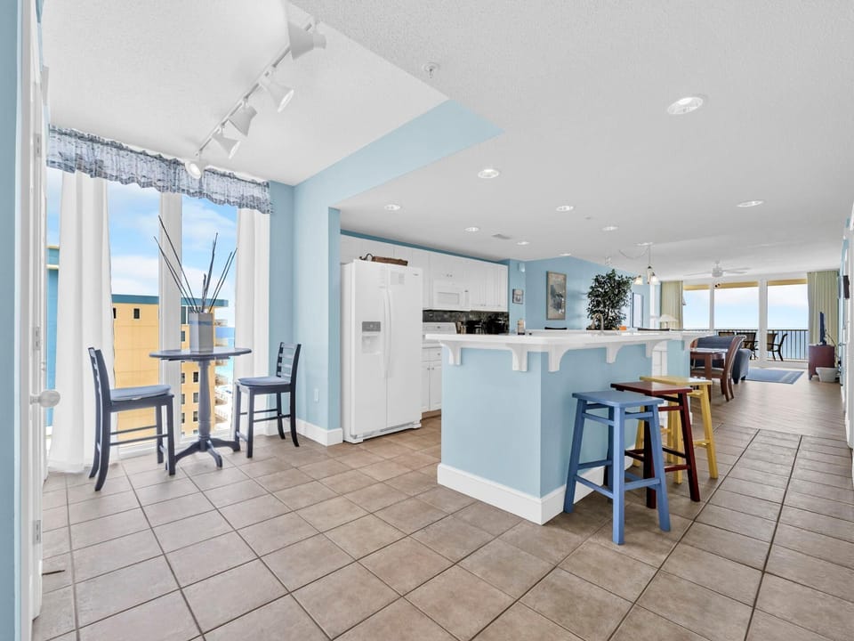 Condo, Multiple Beds (Majestic Beach Towers 2-1809) | Dining