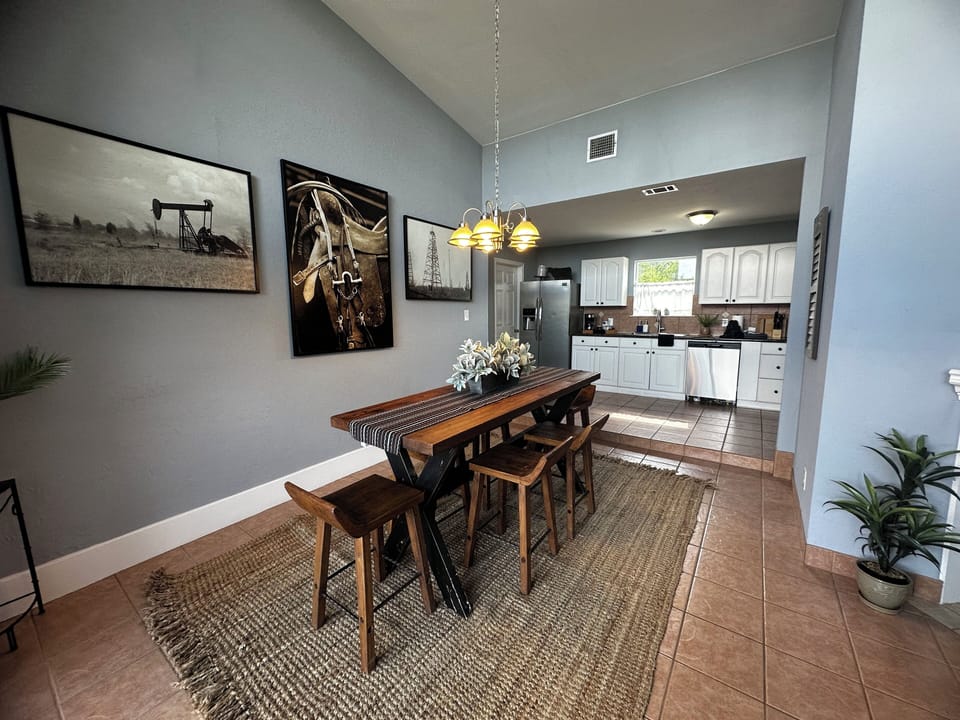 Dining room looking into kitchen