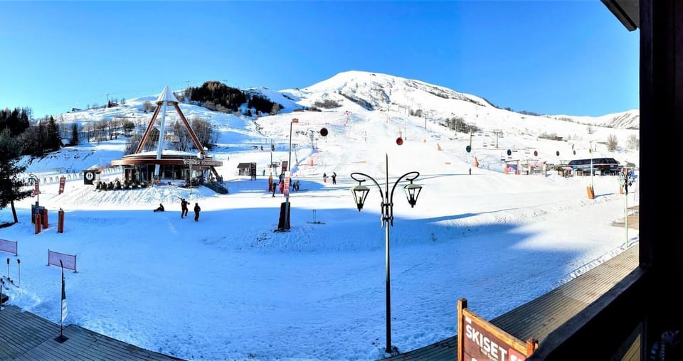 Snow and ski sports