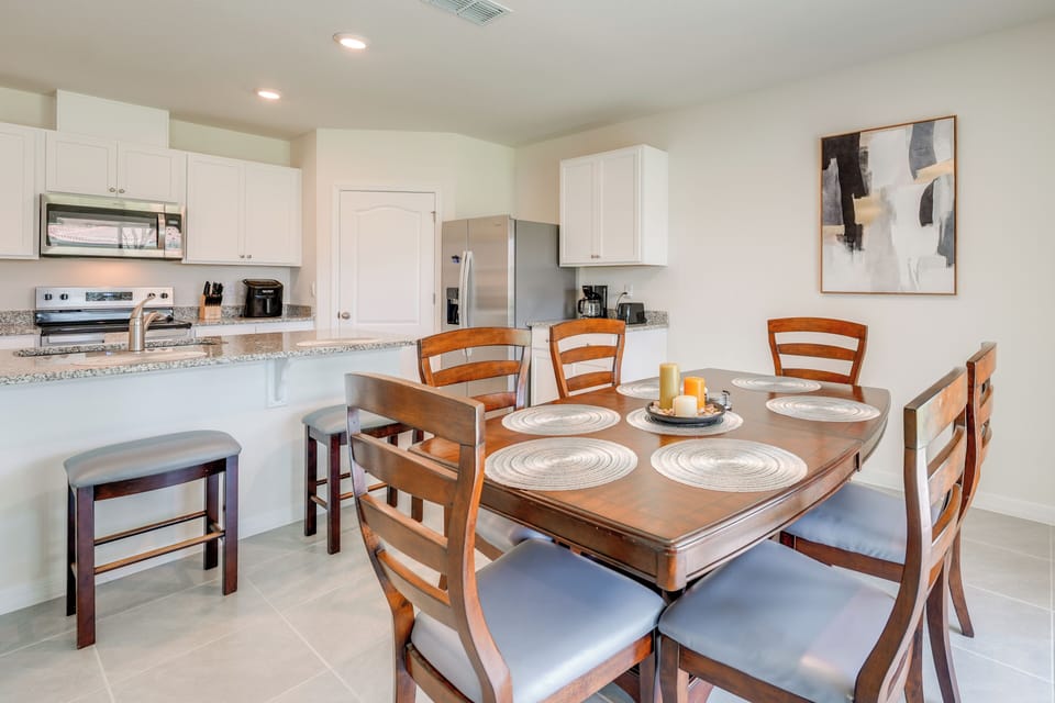 Dining Area | Dishware & Flatware