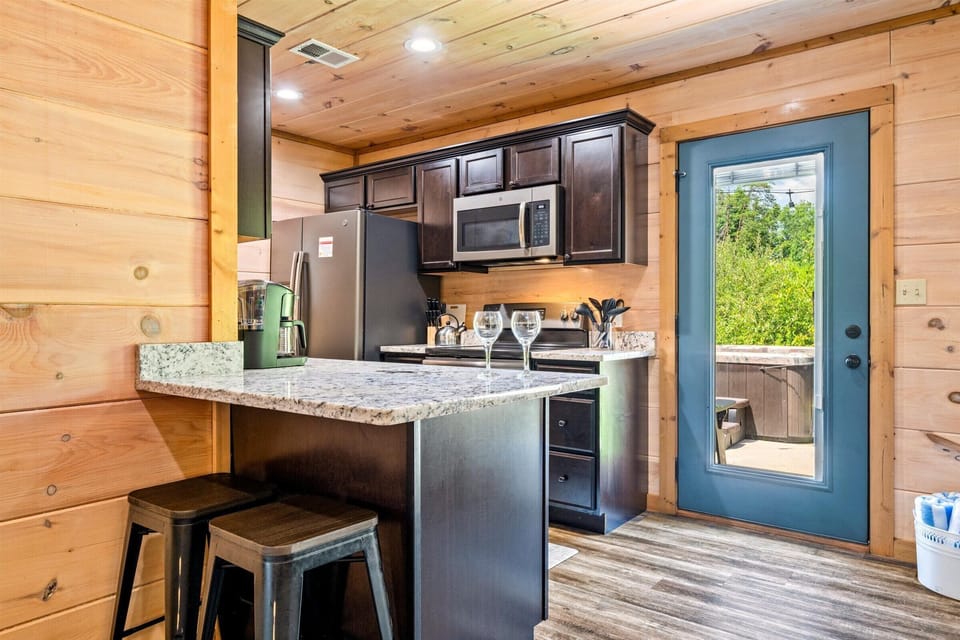 Well-equipped Kitchen.
