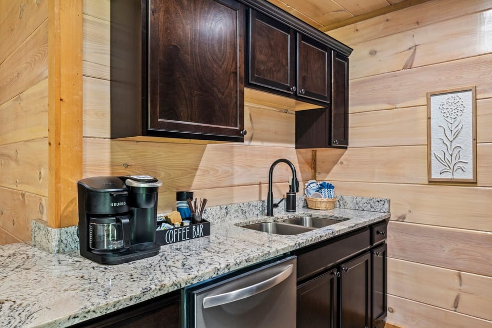 Full Kitchen included a drip coffee maker and Keurig.