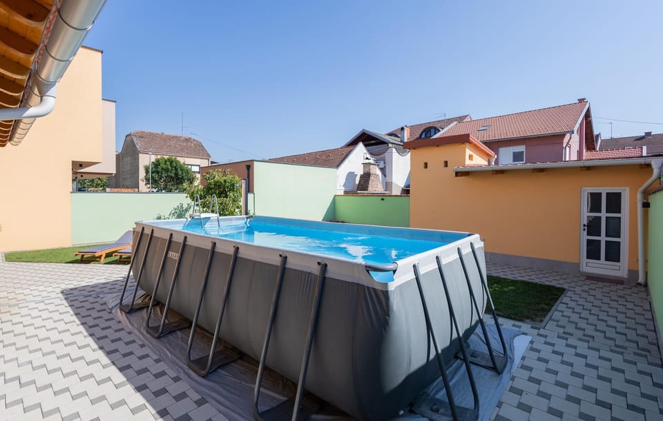 pool