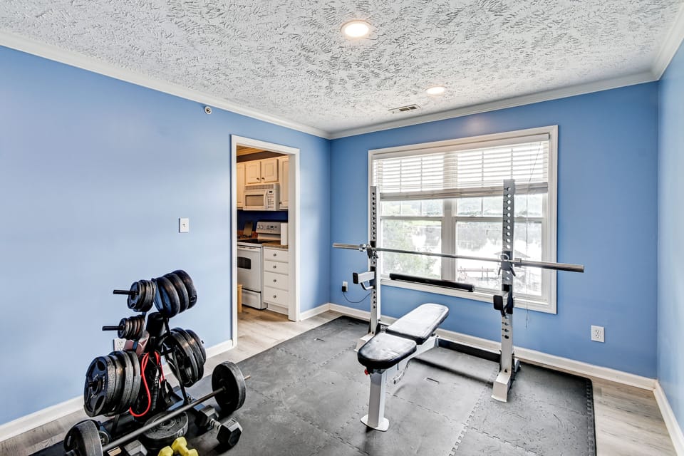 Home Gym | Weightlifting Bench