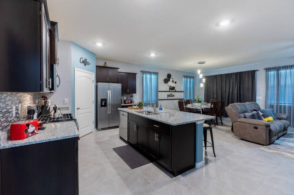 Fully stocked kitchen with everything you can imagine needing to cook, prepare or eat take out. 