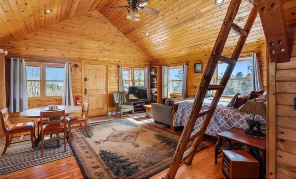 Standard Cabin, Mountain View | Free WiFi