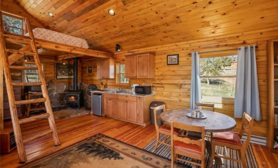 Standard Cabin, Mountain View | Interior