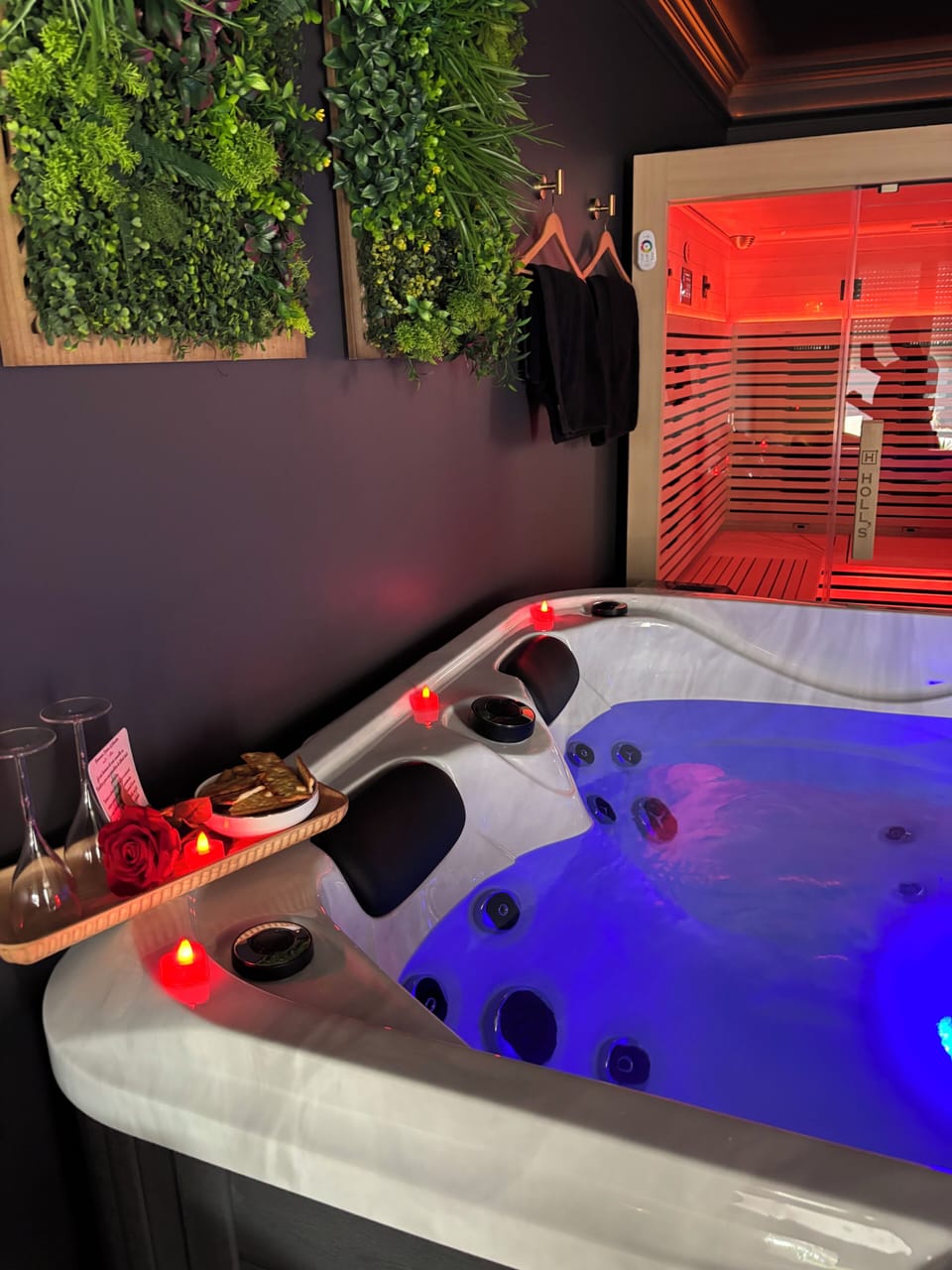 Indoor spa tub
