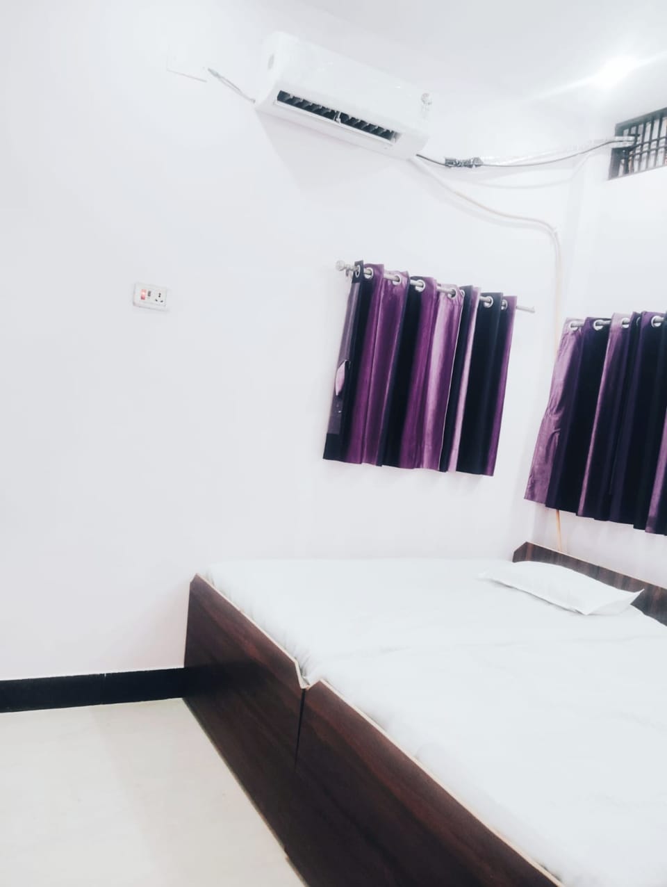 Family Double Room, Air conditioning | Hypo-allergenic bedding, desk, soundproofing, free WiFi