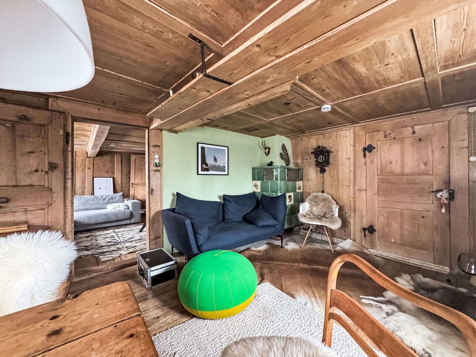 Furniture, Interior Design, Wood, Flooring, Ceiling, Floor, Room, Home, Lighting, Living Room