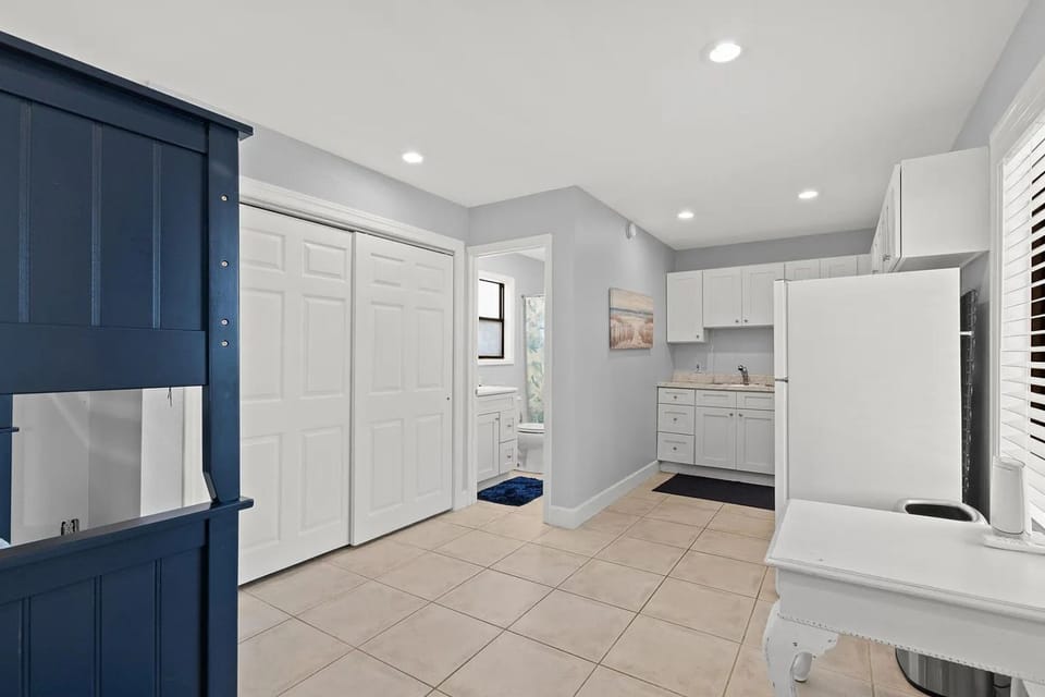 Pool house kitchenette