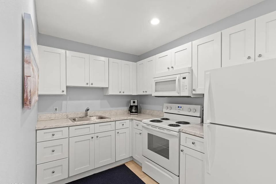 Pool house kitchen