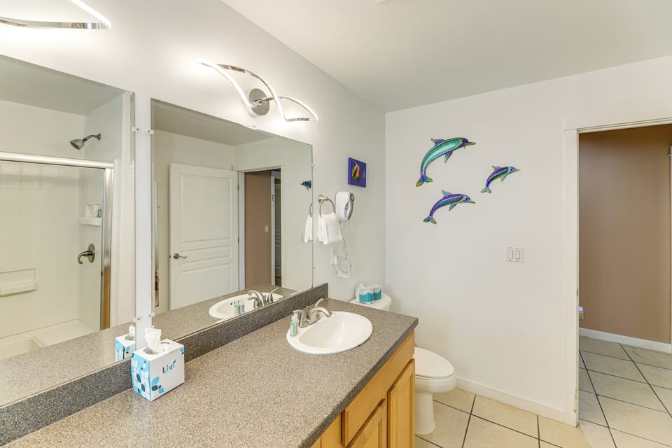 Group Friendly! Rockaway Beach Oasis w/ Game Room Cottage in Rockaway Beach