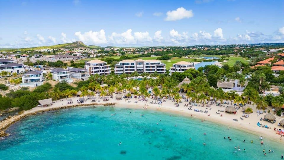 New luxury 2-bedroom apartment in the Caribbean for rent in Blue Bay Resort, Photo 7