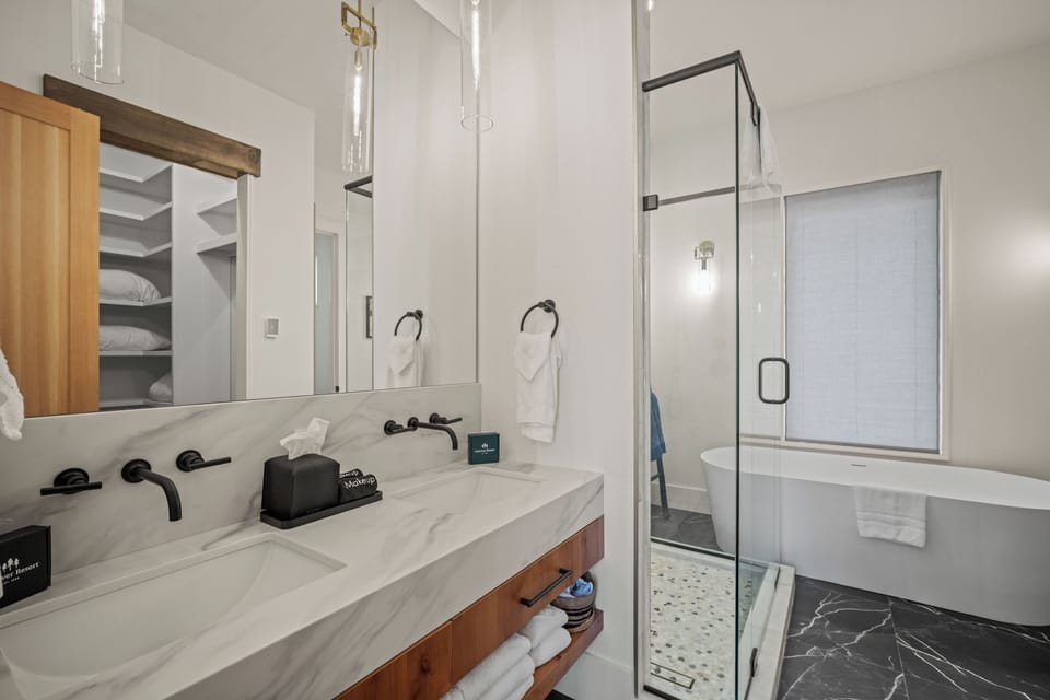 14 Dutchman Lane-11