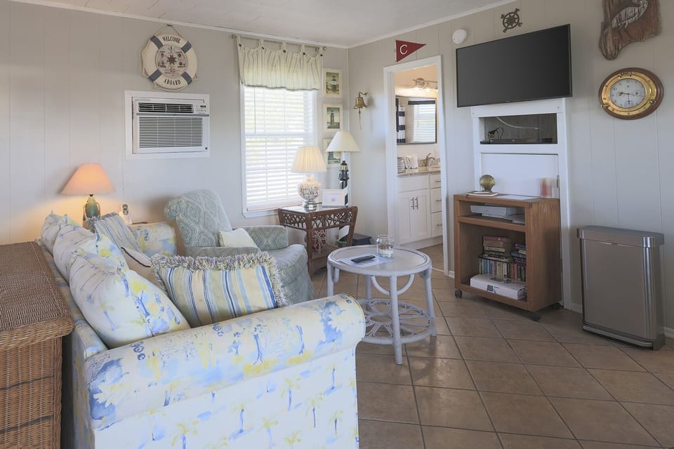 House, 4 Bedrooms | Living area