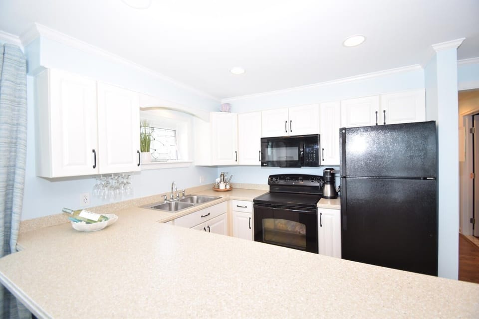 Condo, 2 Bedrooms | Private kitchen | Fridge, coffee/tea maker, toaster