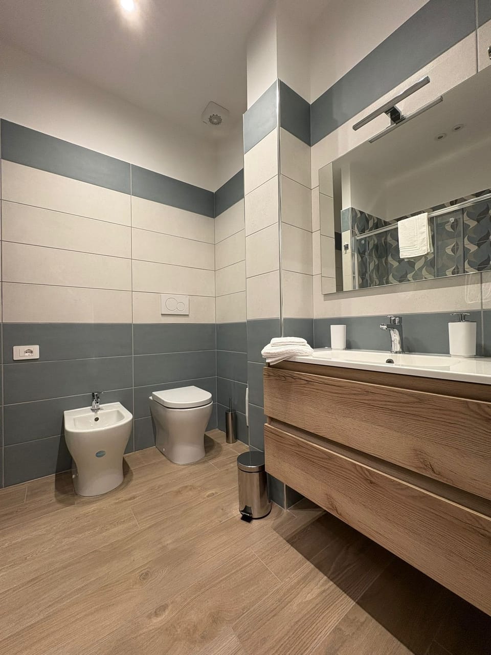 Deluxe Double Room | Bathroom