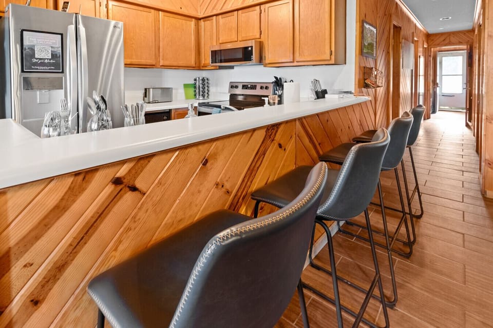 Kitchen Bar with Seating