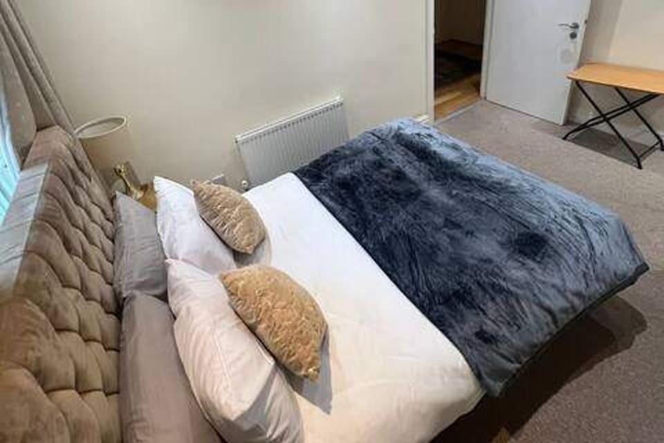 3 bedrooms, WiFi (free), bed sheets