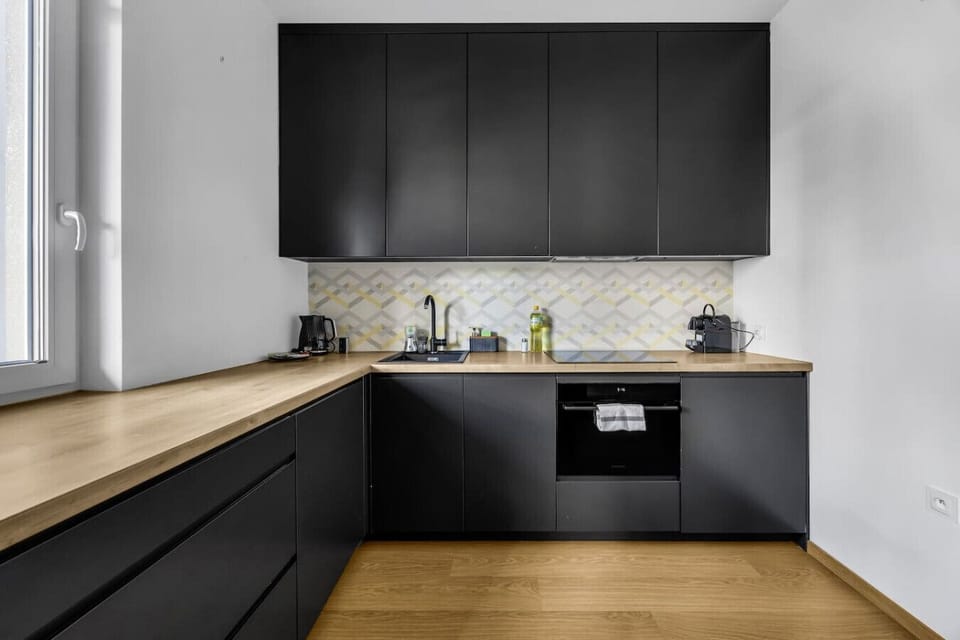 Kitchen | Book Now with RENTUJEMY.COM