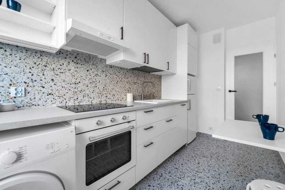 Experience the best of Warsaw with Rentujemy.pl`s short-term rental management