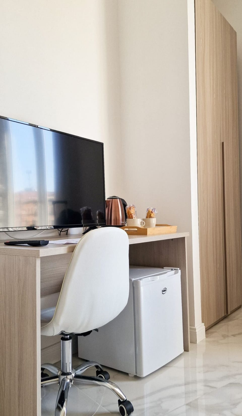 Double Room, City View | Desk, iron/ironing board, WiFi (free), bed sheets